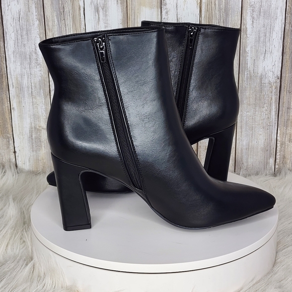 Madden Girl Bonnie Pointed-Toe Block-Heel Dress Booties - Size 11 - Picture 9 of 11